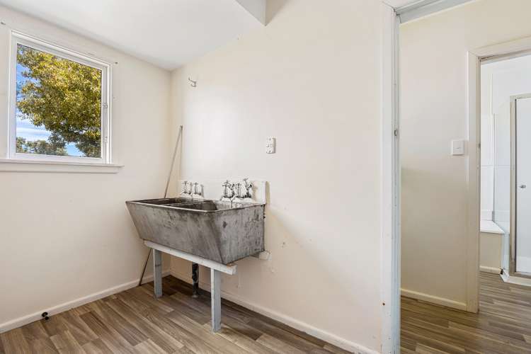 57 Amesbury Road Sefton_12