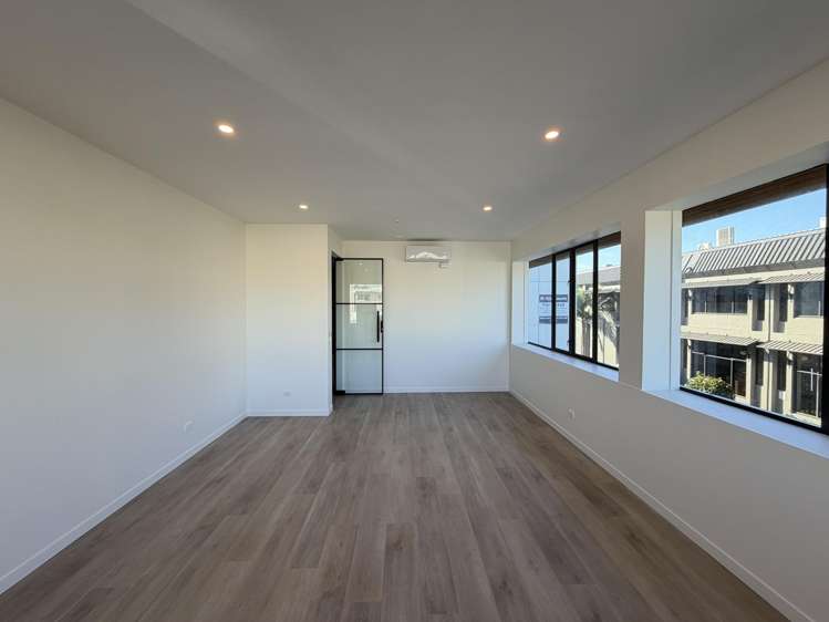 87-91 Hurstmere Road Takapuna_5