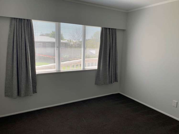 32 Okura River Road Okura_9