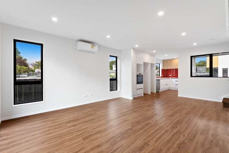 2/21 Peachgrove Road Te Atatu Peninsula_3