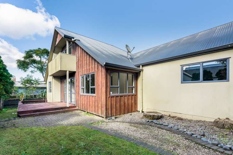 2/34 Owairaka Avenue_0