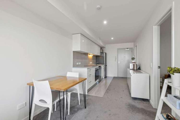 208/8 Gray Avenue_4