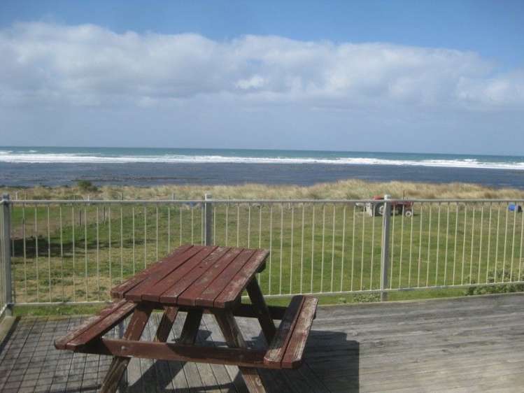 75b Akitio Esplanade Pongaroa_14