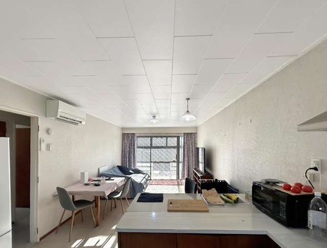 B/12 Ardwick Street 10437_2