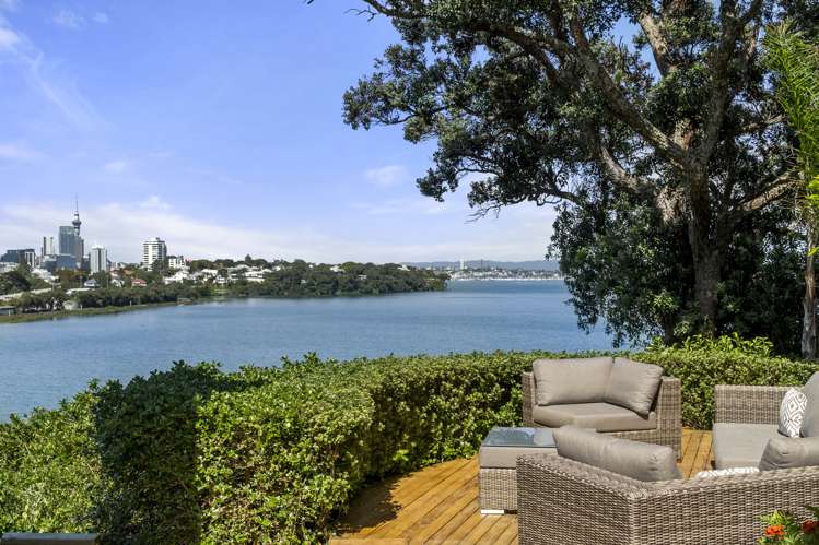 83 Ngataringa Road Devonport_10