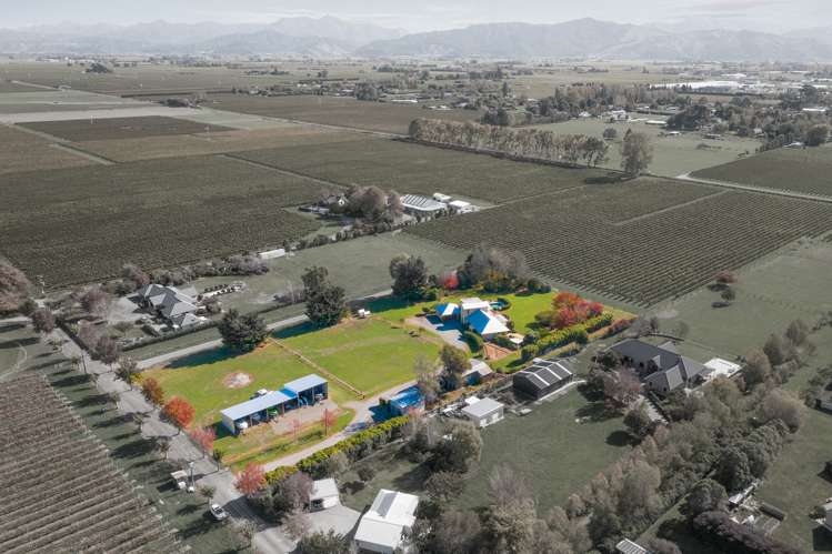 16 Bishell Lane Burleigh_19