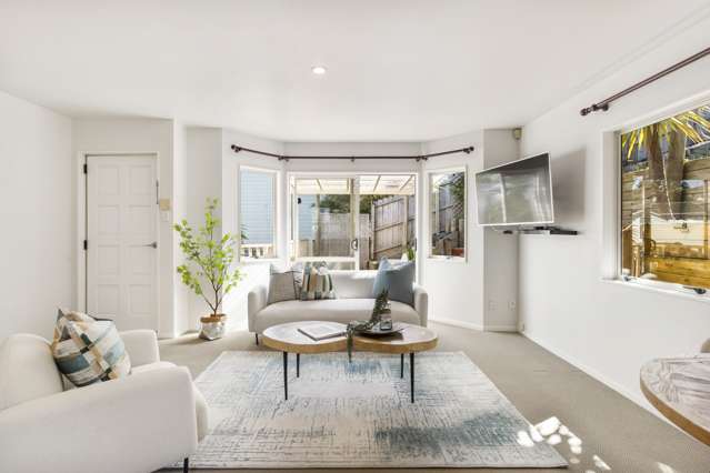 2/64A Seaview Road Glenfield_2