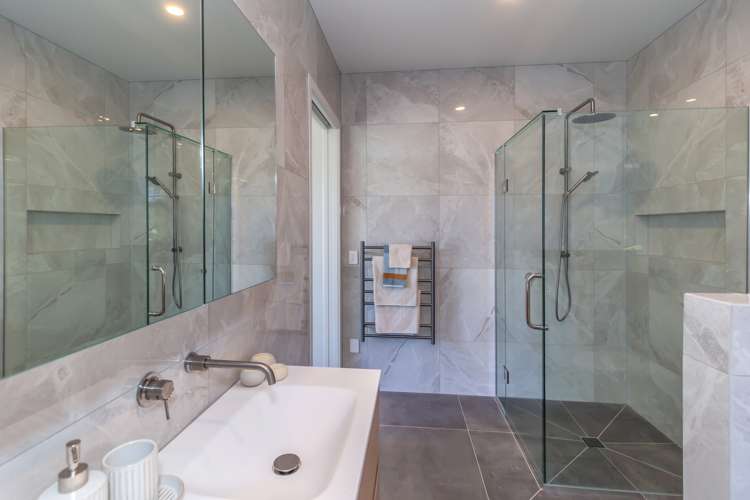 22 Phoenix Palms Grove Levin_16