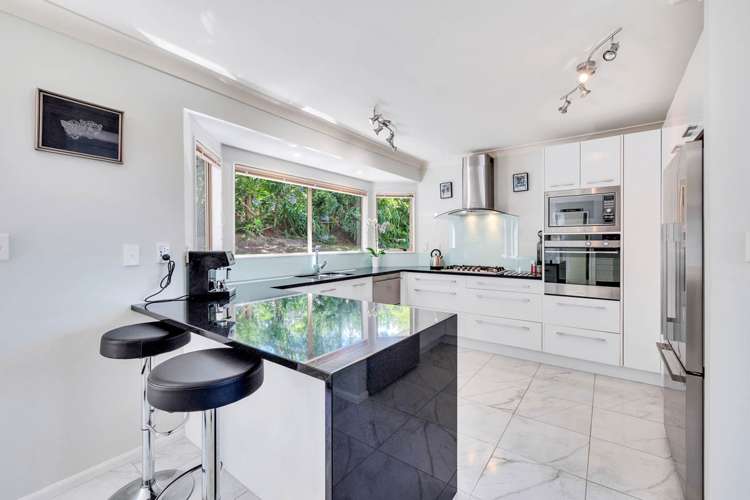 149m Glengarry Road Glen Eden_8