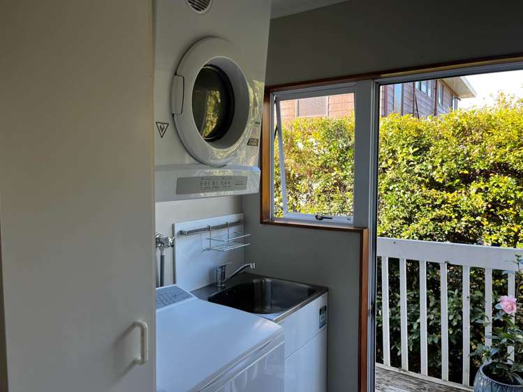 27b Langton Road Stanmore Bay_12