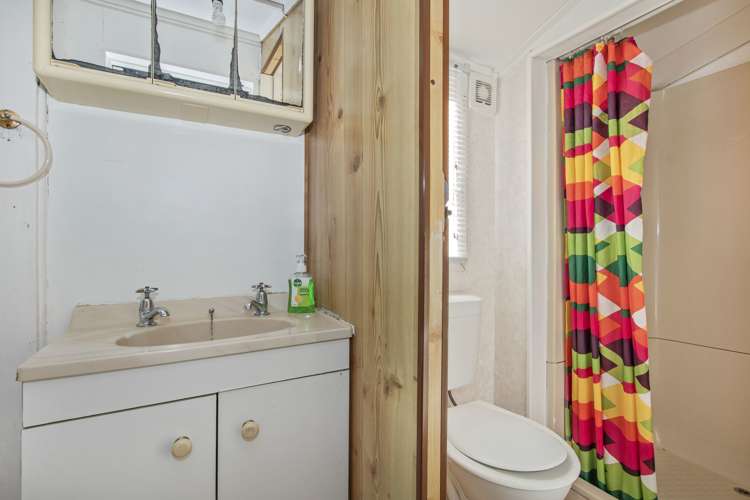 3 Taylor Road Kamo_11