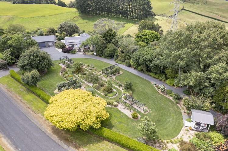 58 Puketutu Road Bombay_19