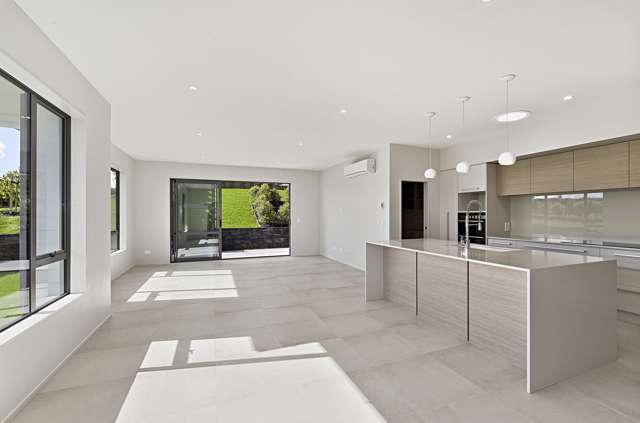 2 Doidge Street Beachlands_1