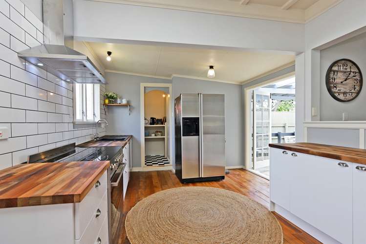 605 Willowpark Road South Akina_1