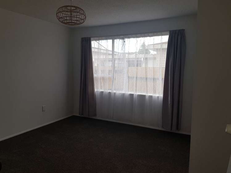 19 Salford Avenue Redwood_3