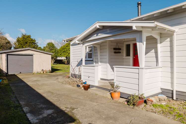 87 Tyndall Street Pahiatua_12
