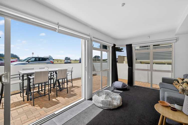 1A/45 Marine Parade Mt Maunganui_12