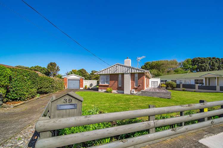 39 Gloucester Street Patea_18
