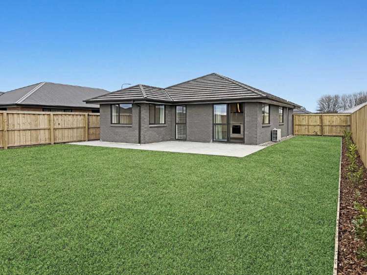 42 Stackwood Avenue Woodend_13