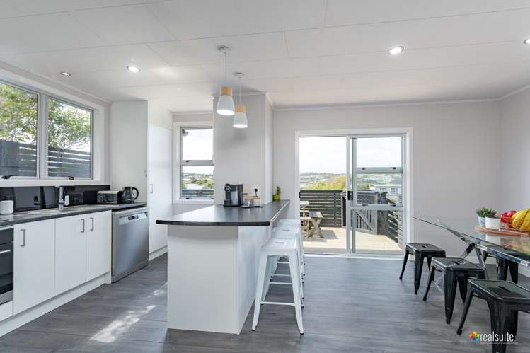 114 Te Pene Avenue Titahi Bay_3