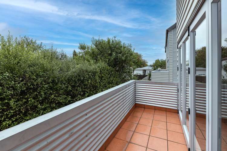 8/443 Hereford Street Linwood_5