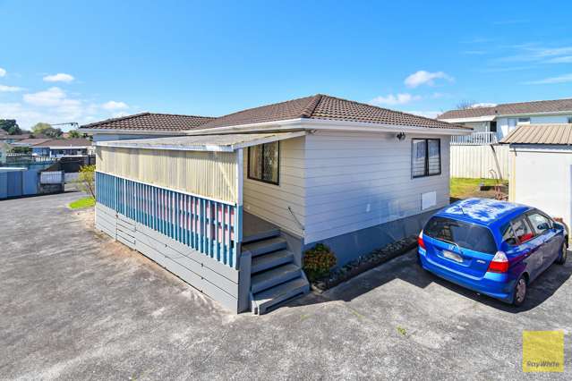 12 Blackgate Place Manurewa_2