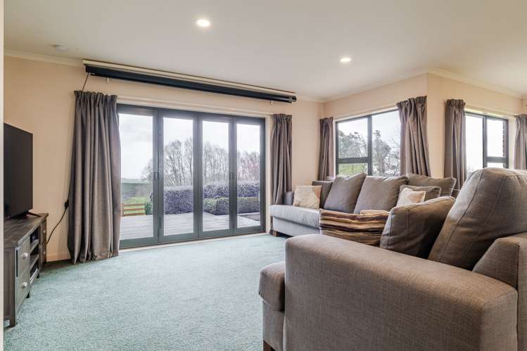 158 Finnis Road Colyton_1