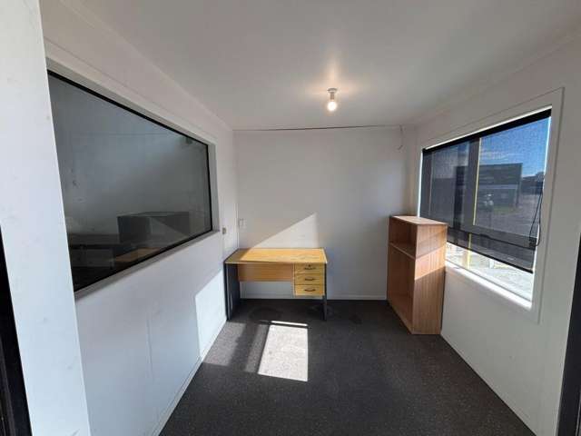 1/10 Thorn Place Onekawa_2