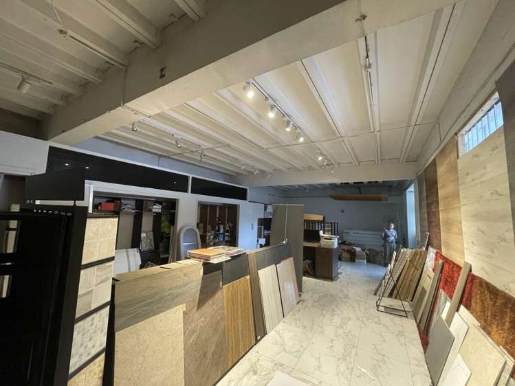 3122 Great North Road New Lynn_4