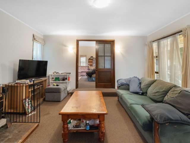 12 Karapiti Place Glen Eden_2