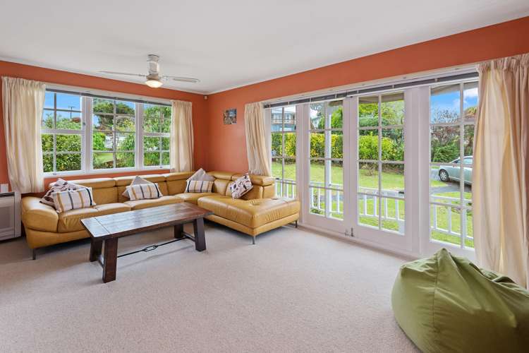 31 Clotworthy Crescent Onerahi_1