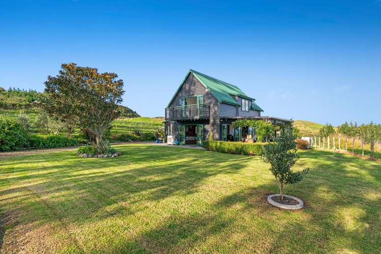 88 Pipitiwai Drive Helensville_21