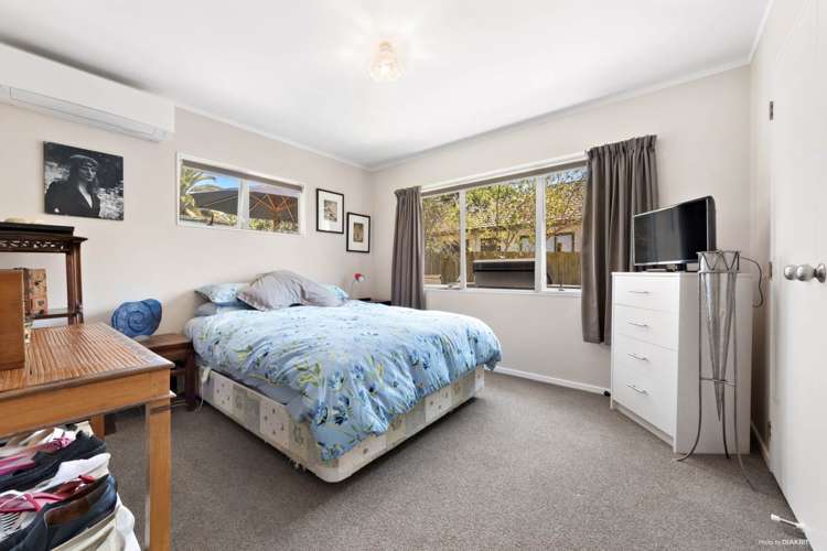 86 Kamara Road Glen Eden_12