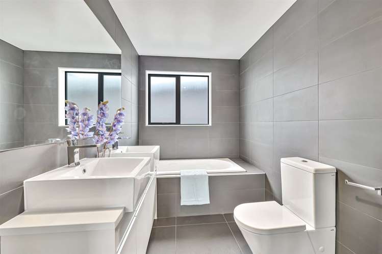 1 Shelby Lane Flat Bush_22