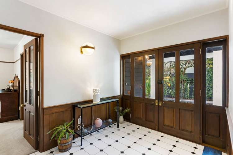 2/12 Penzance Road Mairangi Bay_10