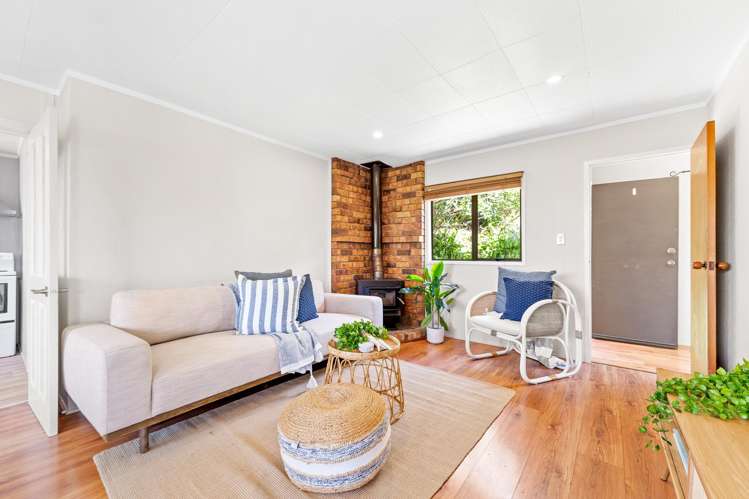 7 Kauri Road Stanmore Bay_13