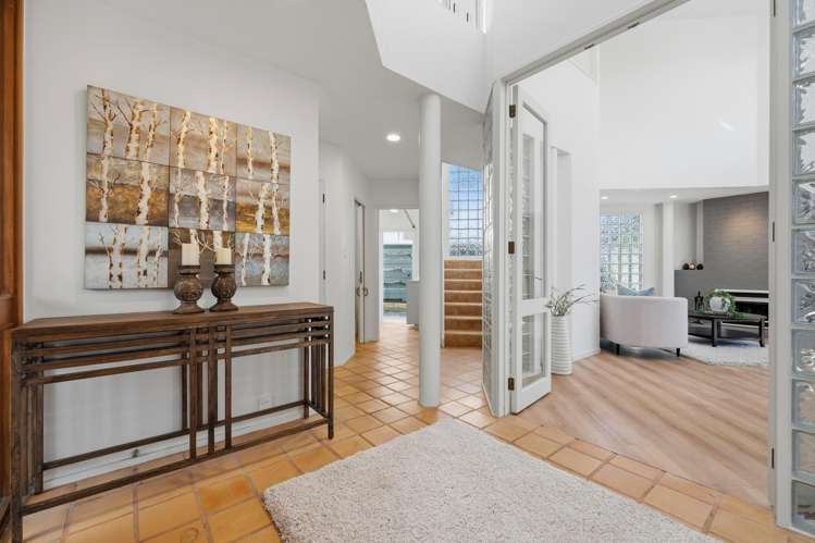 2/7 Otakau Road_1