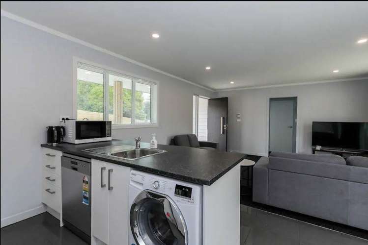 818A Beach Road Browns Bay_7