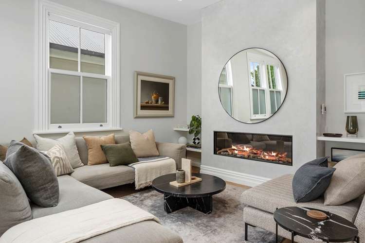 9 Shoal Bay Road Devonport_17