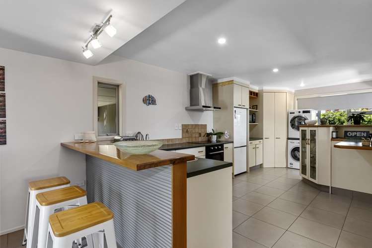 15 Roderick Street Otumoetai_12