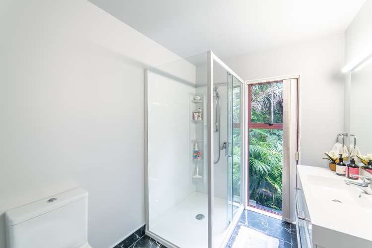 98 Churchill Road Murrays Bay_17