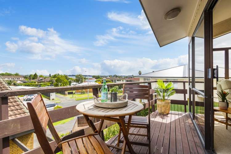 48 Eaton Crescent Matua_2