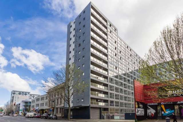 Rare Four-Bedroom City Living in the Heart of the CBD