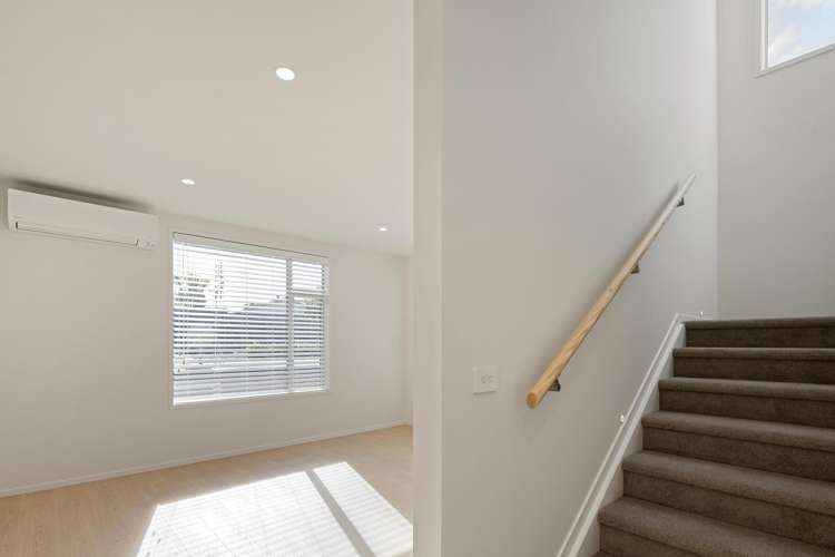 2/2 Woodstock Road_5