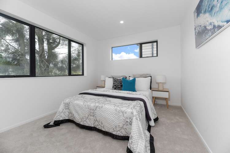 12E Karo Place Glendene_8