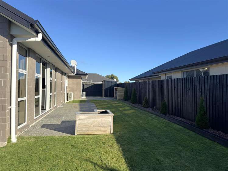 21 Ashley Drive Paroa_22