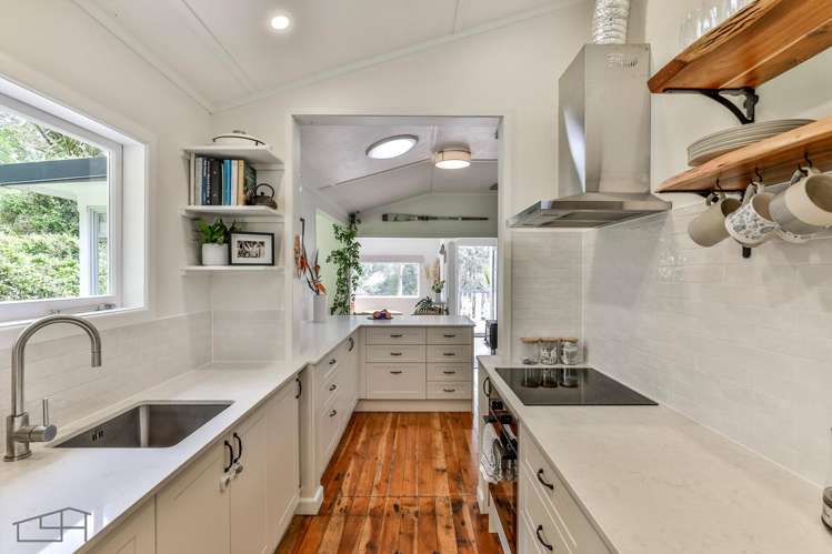 4 Aydon Road Titirangi_12