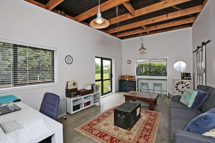 141 West Road Pakipaki_17