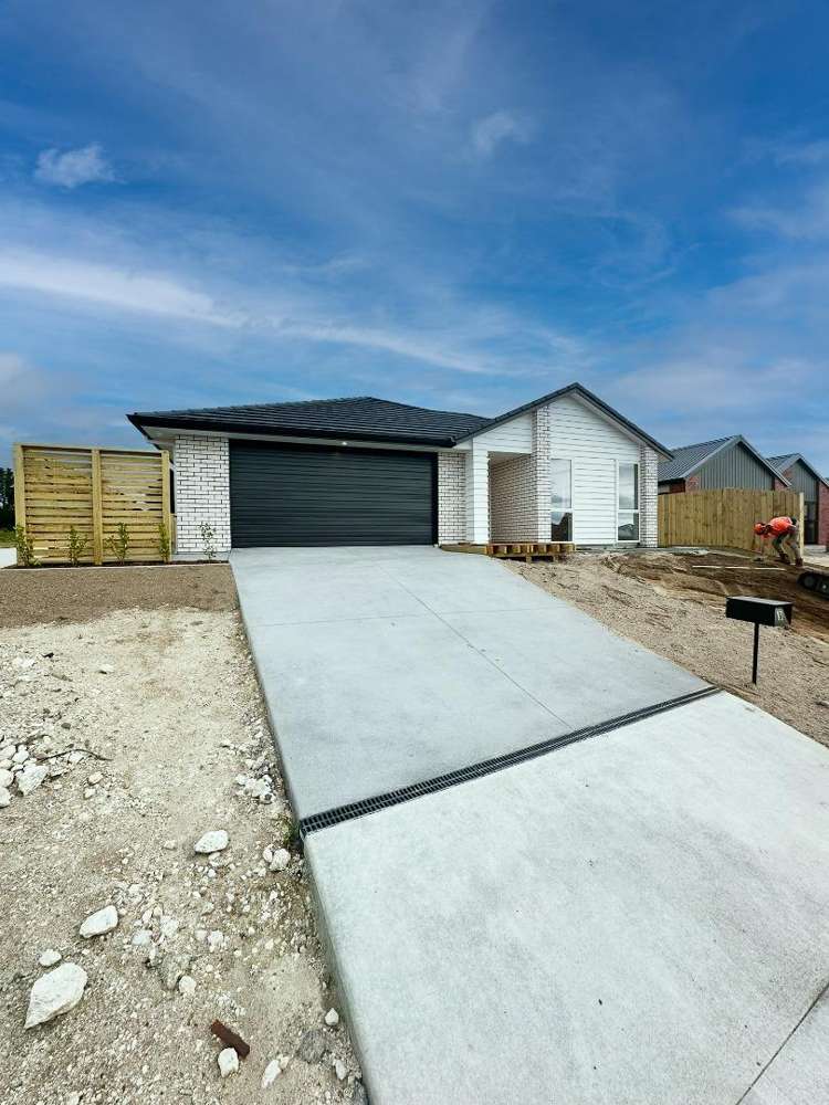 83 Kopakopa Crescent 11213_3