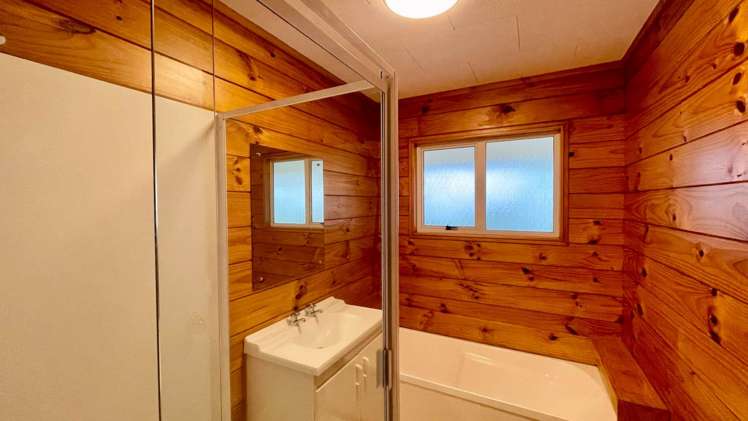 26 Cliff Road Torbay_15